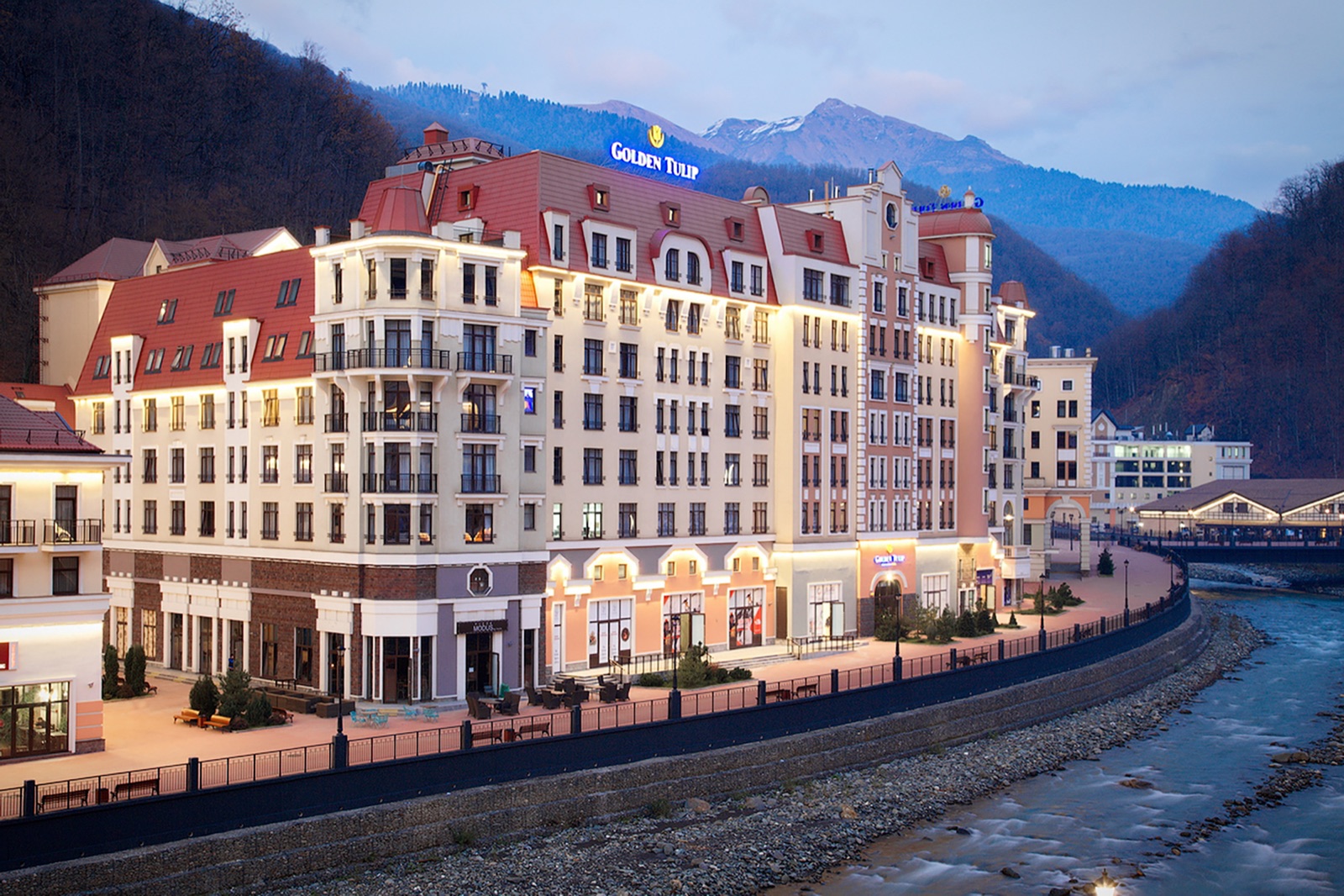 Golden Tulip Rosa Khutor (Голден Тюлип Роза Хутор)
