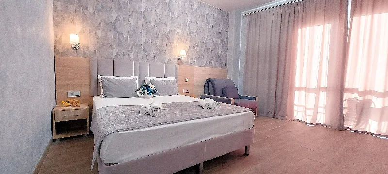 Люкс 3-местный с кухней — фото 1
