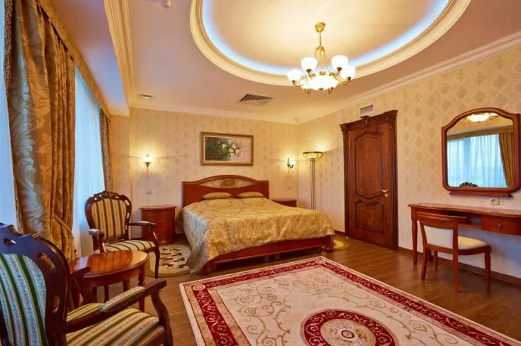 Сюит 4-комнатный — фото 1