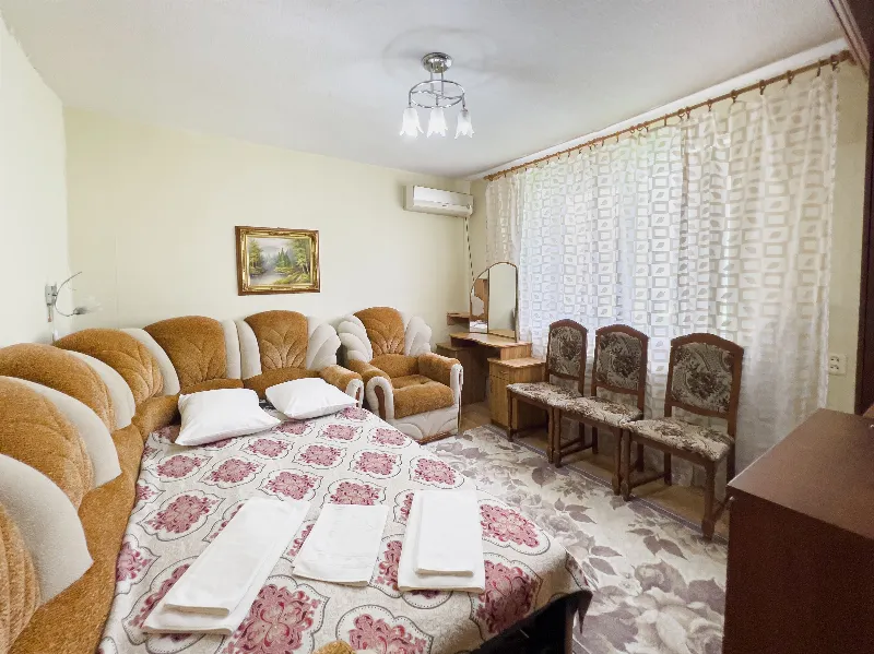 2-комнатный с кухней — фото 1